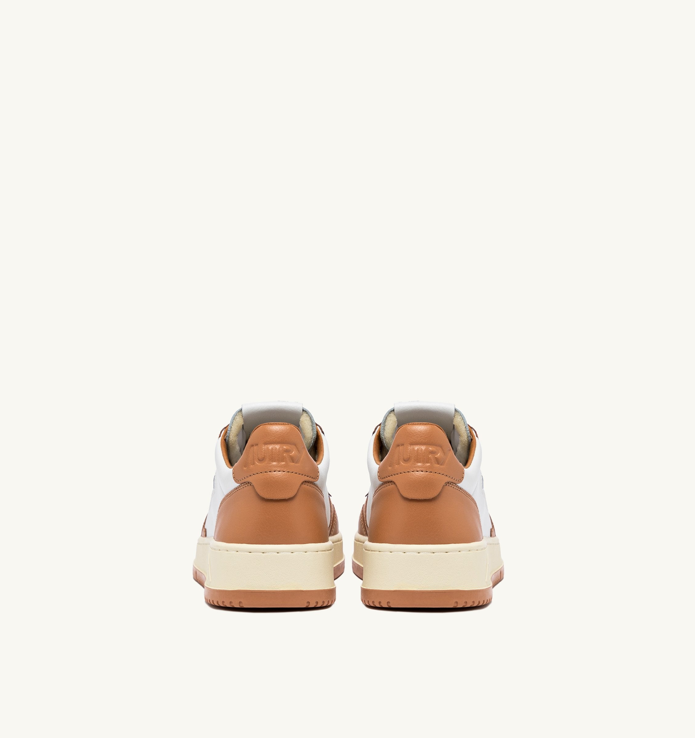 AUTRY - MEDALIST LOW LEATHER SNEAKER WB53 - LEAT/LEAT WHT/SNDSTRM (MEN) - ASTOREHERE