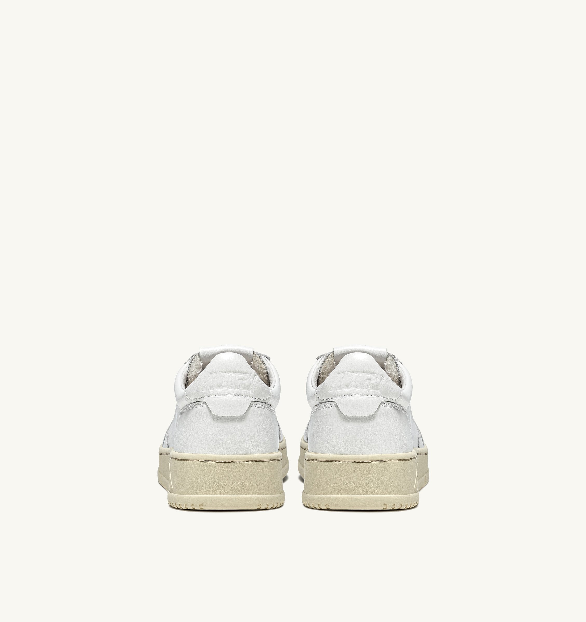 AUTRY - MEDALIST LOW SNEAKERS IN WHITE LEATHER (Men) - ASTOREHERE