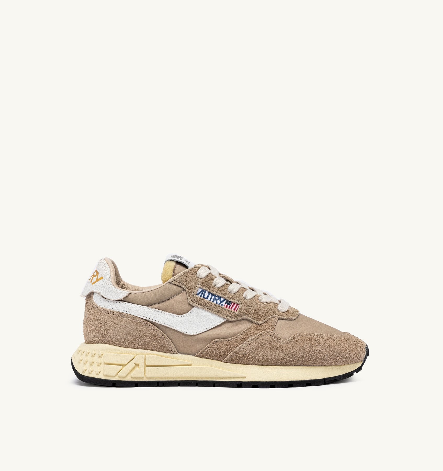 AUTRY - REELWIND LOW SNEAKERS IN PEPPER AND WHITE CRACKED LEATHER AND NYLON (Women) - ASTOREHERE