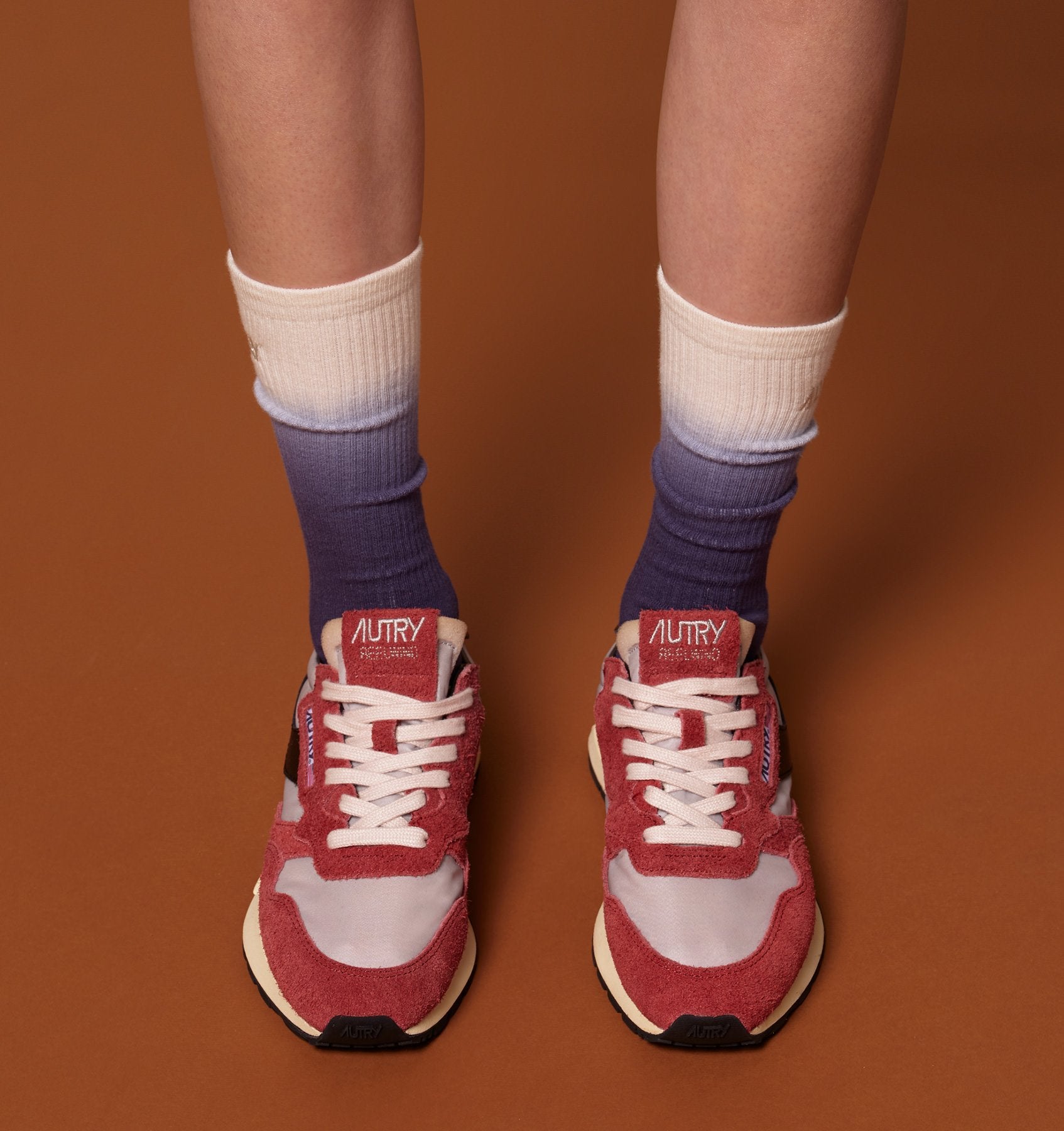 AUTRY - REELWIND LOW SNEAKERS IN RED AND BLACK NYLON AND SUEDE (Women) - ASTOREHERE
