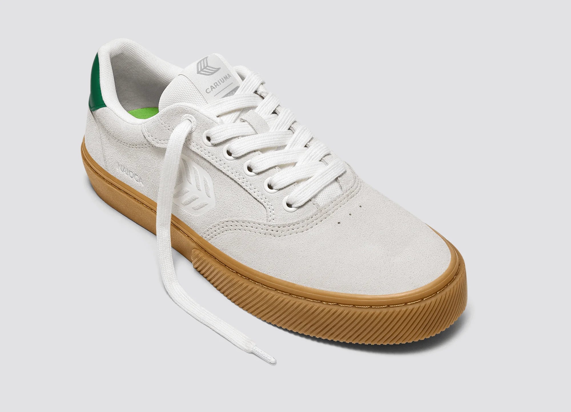 Cariuma - Naioca Smoke White Gum Suede/Green (Women) - ASTOREHERE