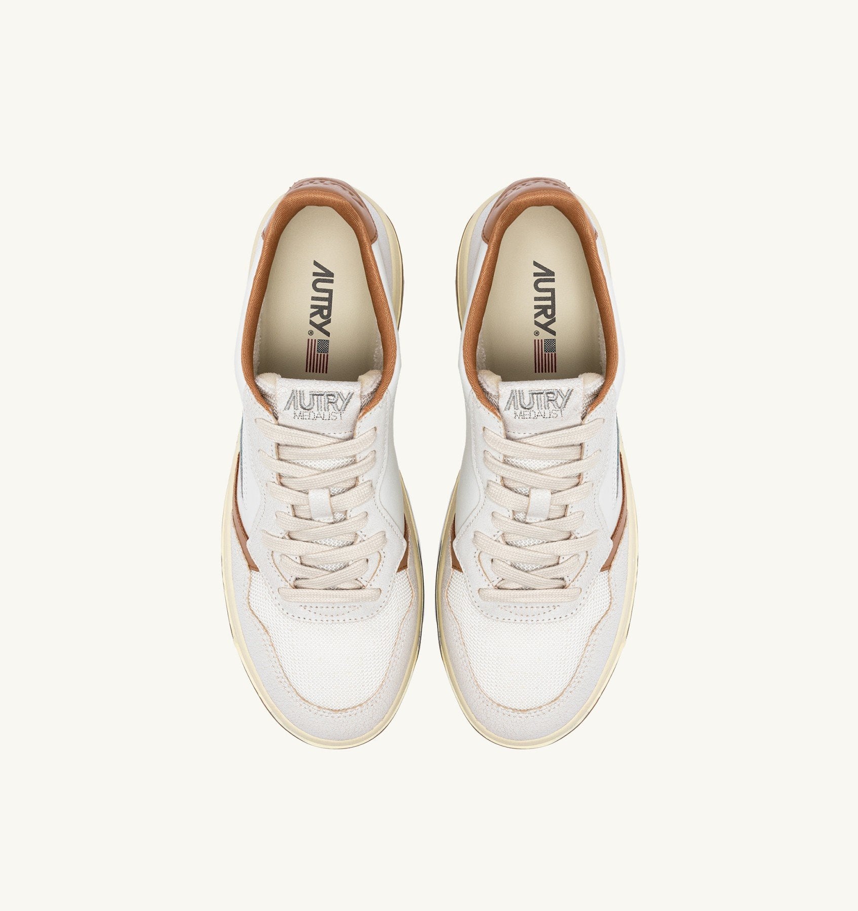 AUTRY - MEDALIST LOW LEATHER SNEAKER VK01 - VIRGIN/CRACK WHT/TANZ (MEN) - ASTOREHERE