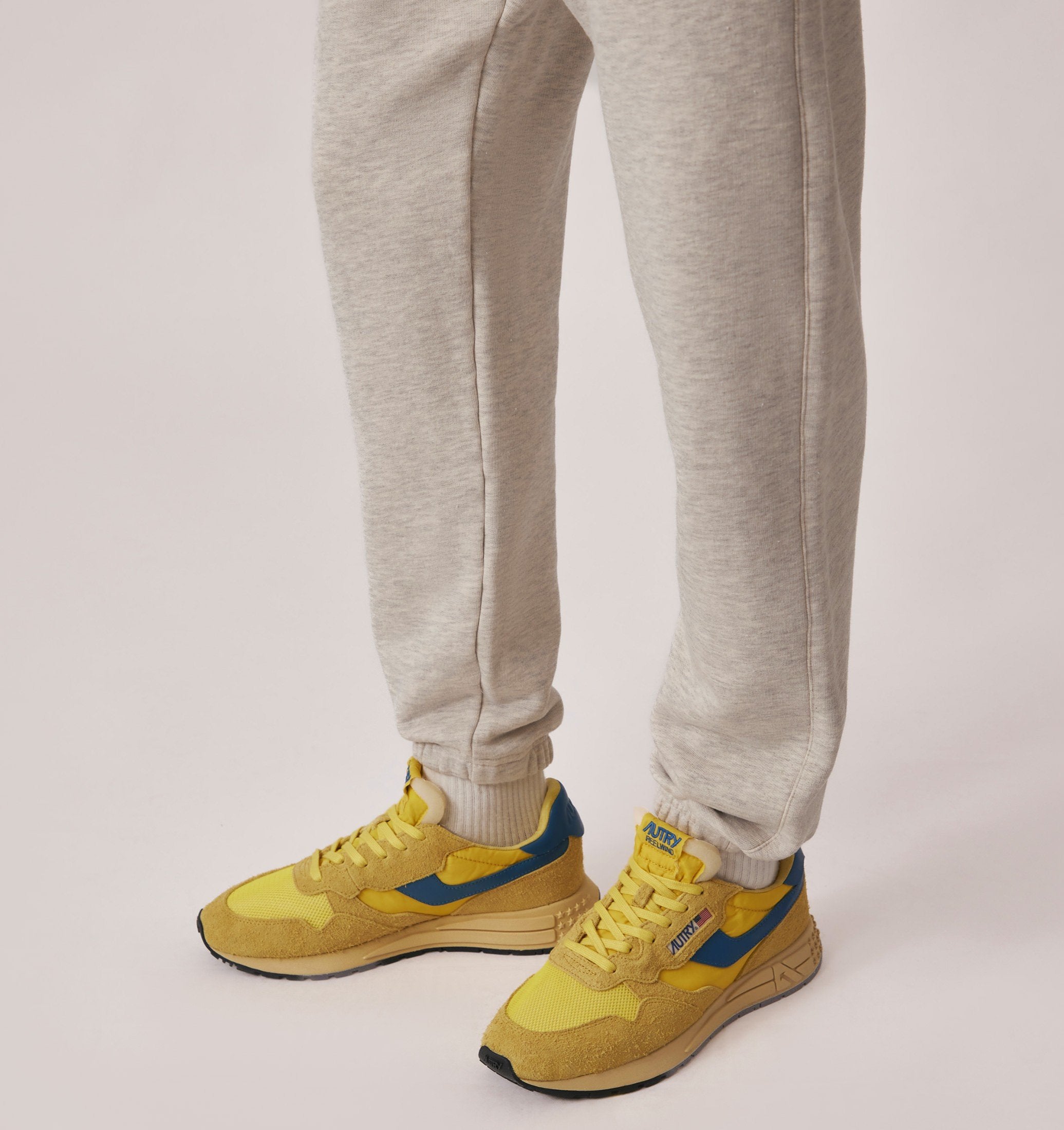 AUTRY - REELWIND LOW SNEAKERS UT03 - SUEDE/NET YELLOW/CORSAIR (MEN) - ASTOREHERE