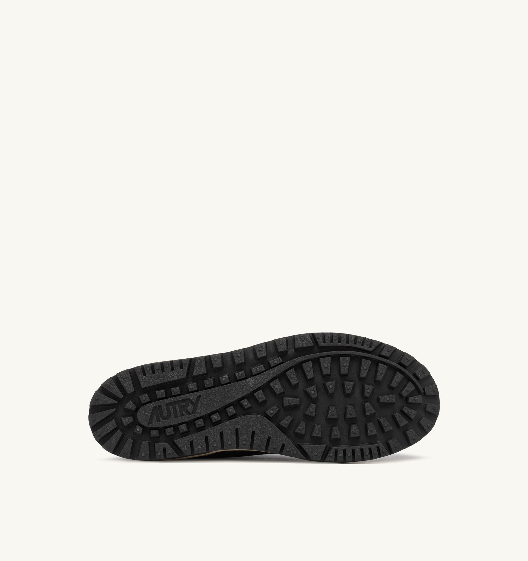 AUTRY - WILDPACE LOW SNEAKER AK06 - DRAGON/NABUK BLACK/BLACK (MEN) - ASTOREHERE