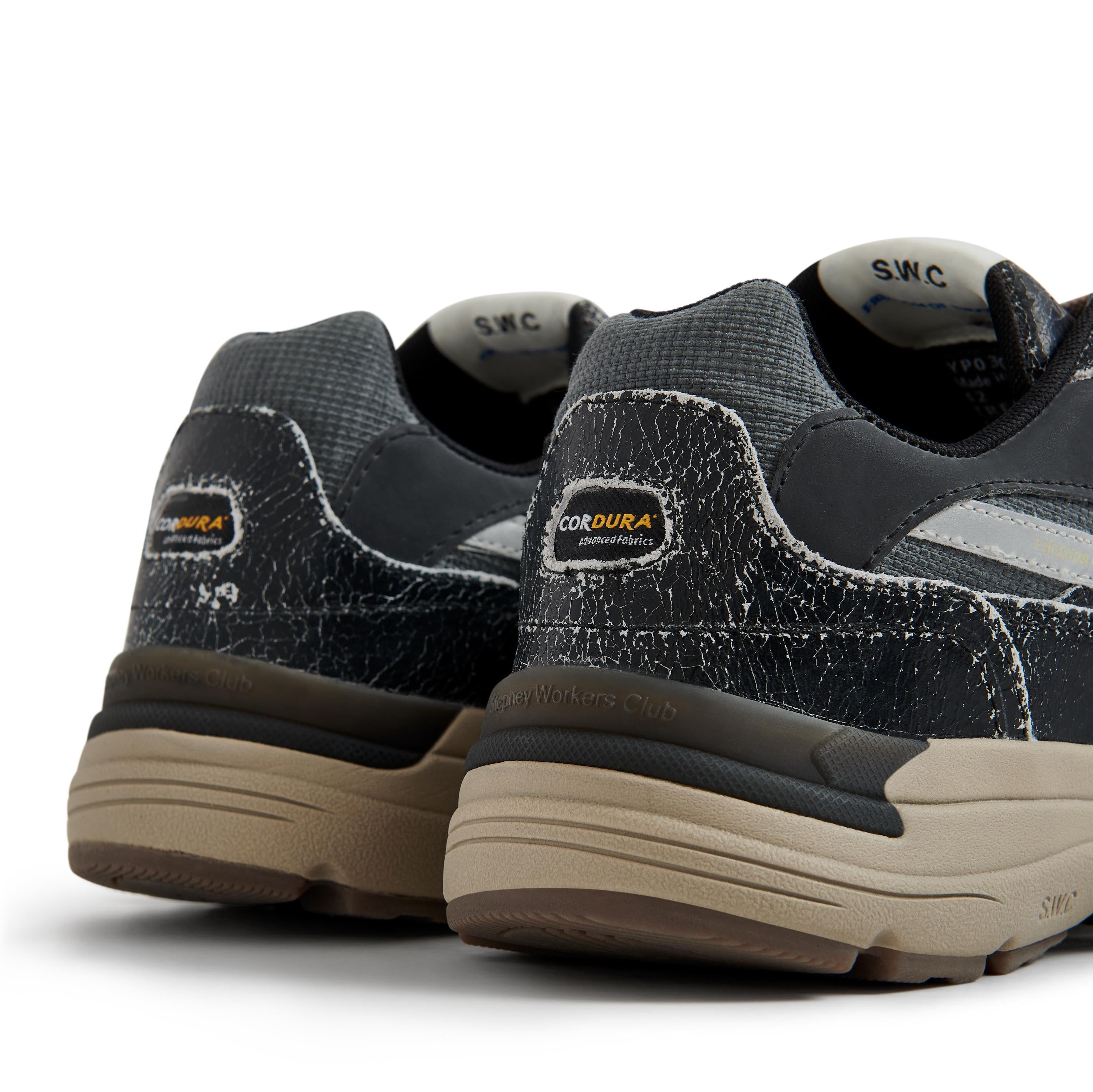 IM産業　コルセア•スカイライナー　40 Minka Group® :: BRANDS :: The Great Outdoors® :: 72496-68