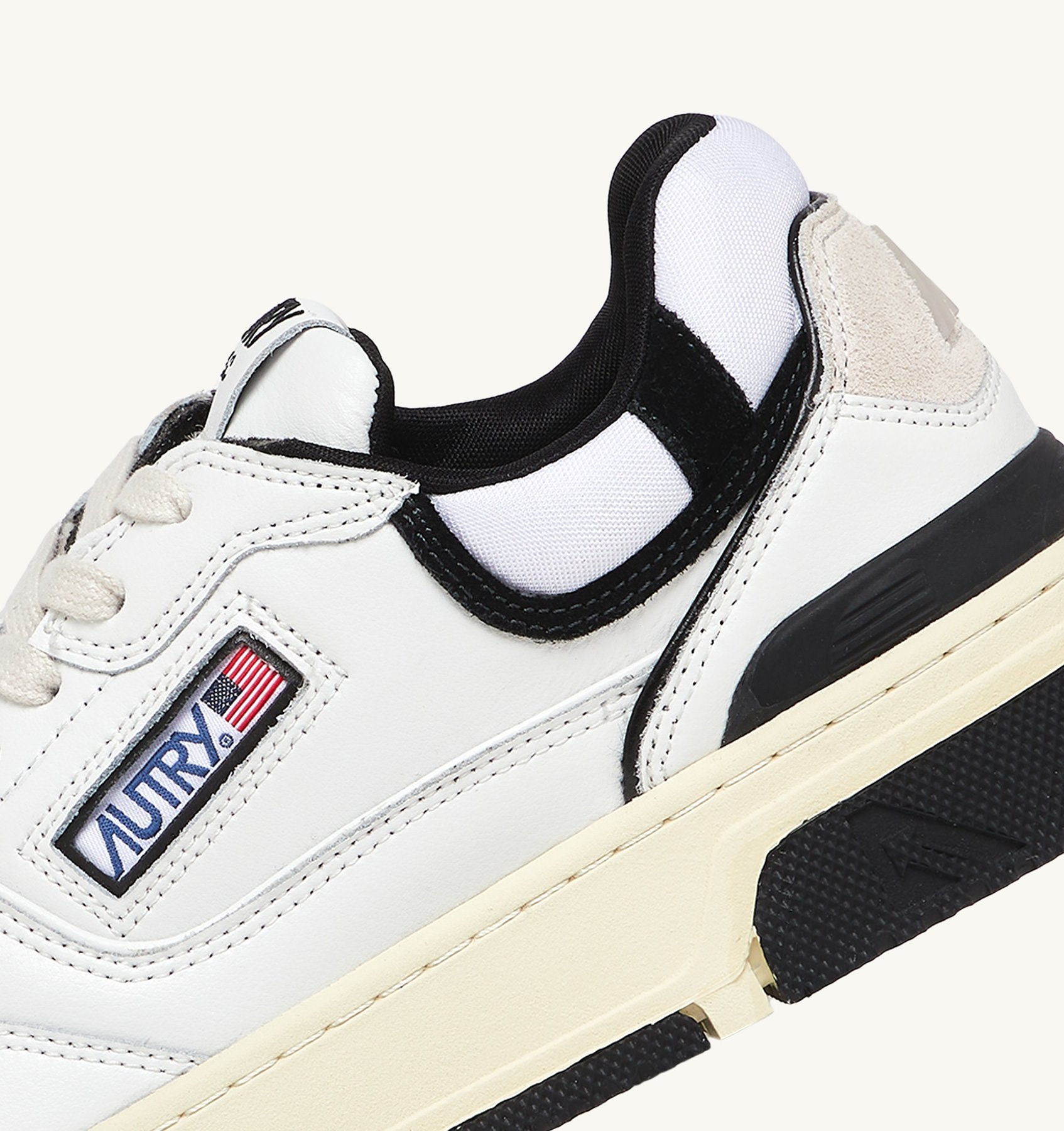 スニーカー Autry Clc White Leather Sneaker Autry Clc Low Sneakers In White Leather And Suede