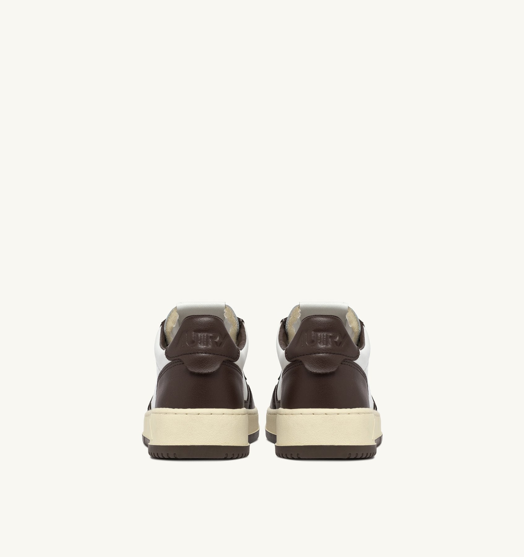 AUTRY - MEDALIST LOW BICOLOR SNEAKERS IN WHITE AND CHESTNUT LEATHER (Women) - ASTOREHERE