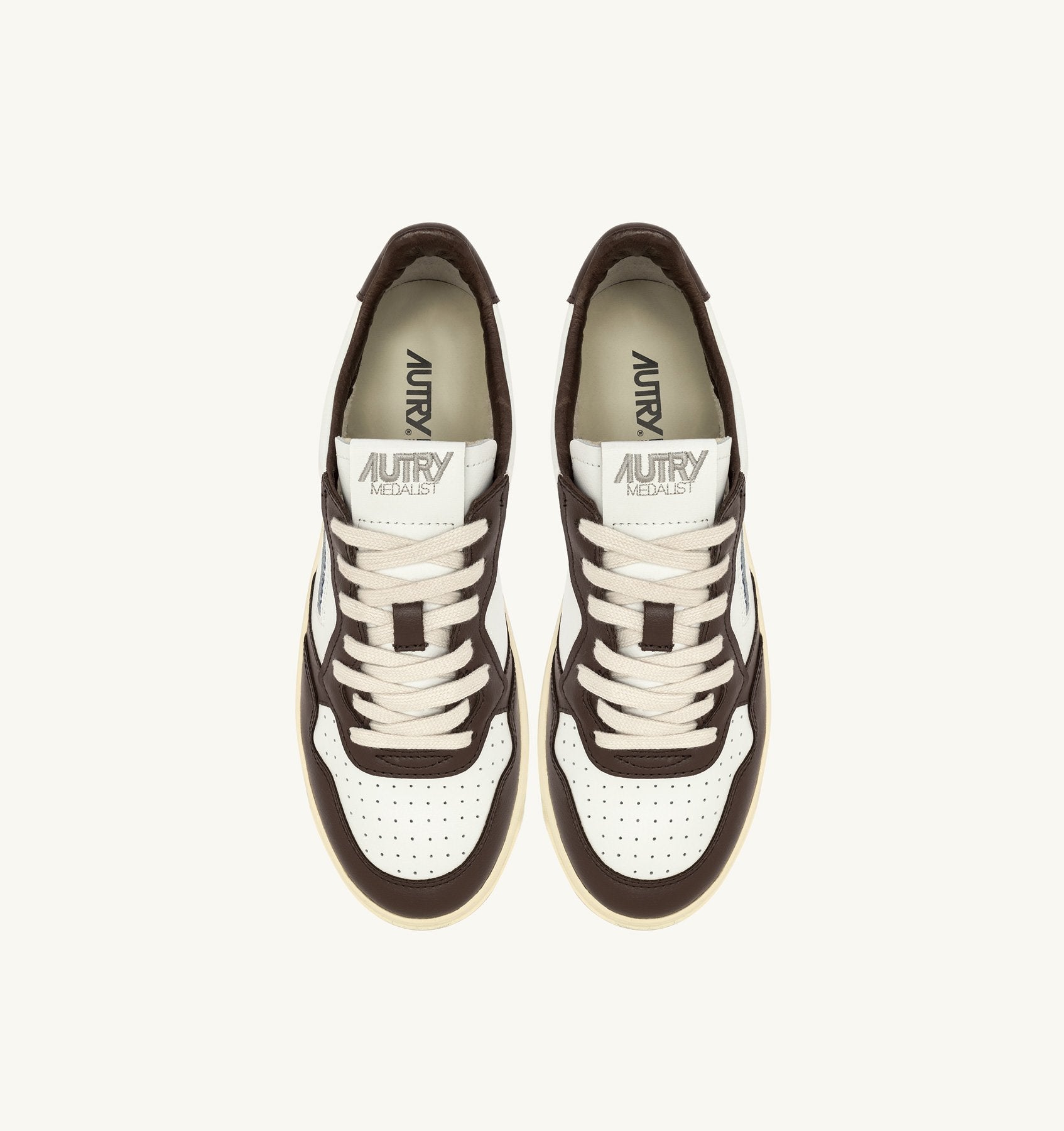 AUTRY - MEDALIST LOW BICOLOR SNEAKERS IN WHITE AND CHESTNUT LEATHER (Women) - ASTOREHERE