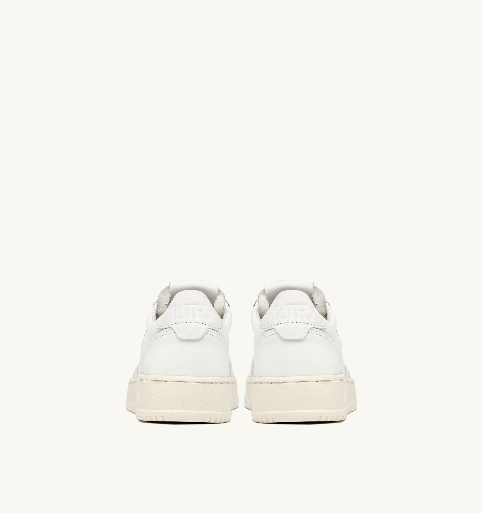 AUTRY - MEDALIST LOW LEATHER SNEAKERS IN SUPER-SOFT WHITE