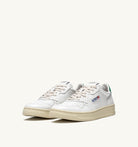 AUTRY - MEDALIST LOW SNEAKERS IN WHITE AND GREEN LEATHER (Men) - ASTOREHERE