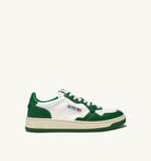AUTRY - MEDALIST LOW BICOLOR SNEAKERS IN WHITE AND GREEN LEATHER (Women) - ASTOREHERE
