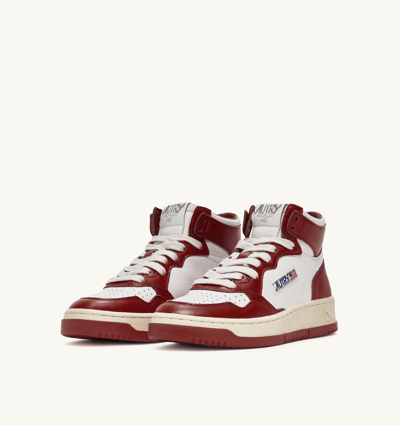 AUTRY - MEDALIST MID BICOLOR SNEAKERS IN WHITE AND SYRAH LEATHER (Women) - ASTOREHERE