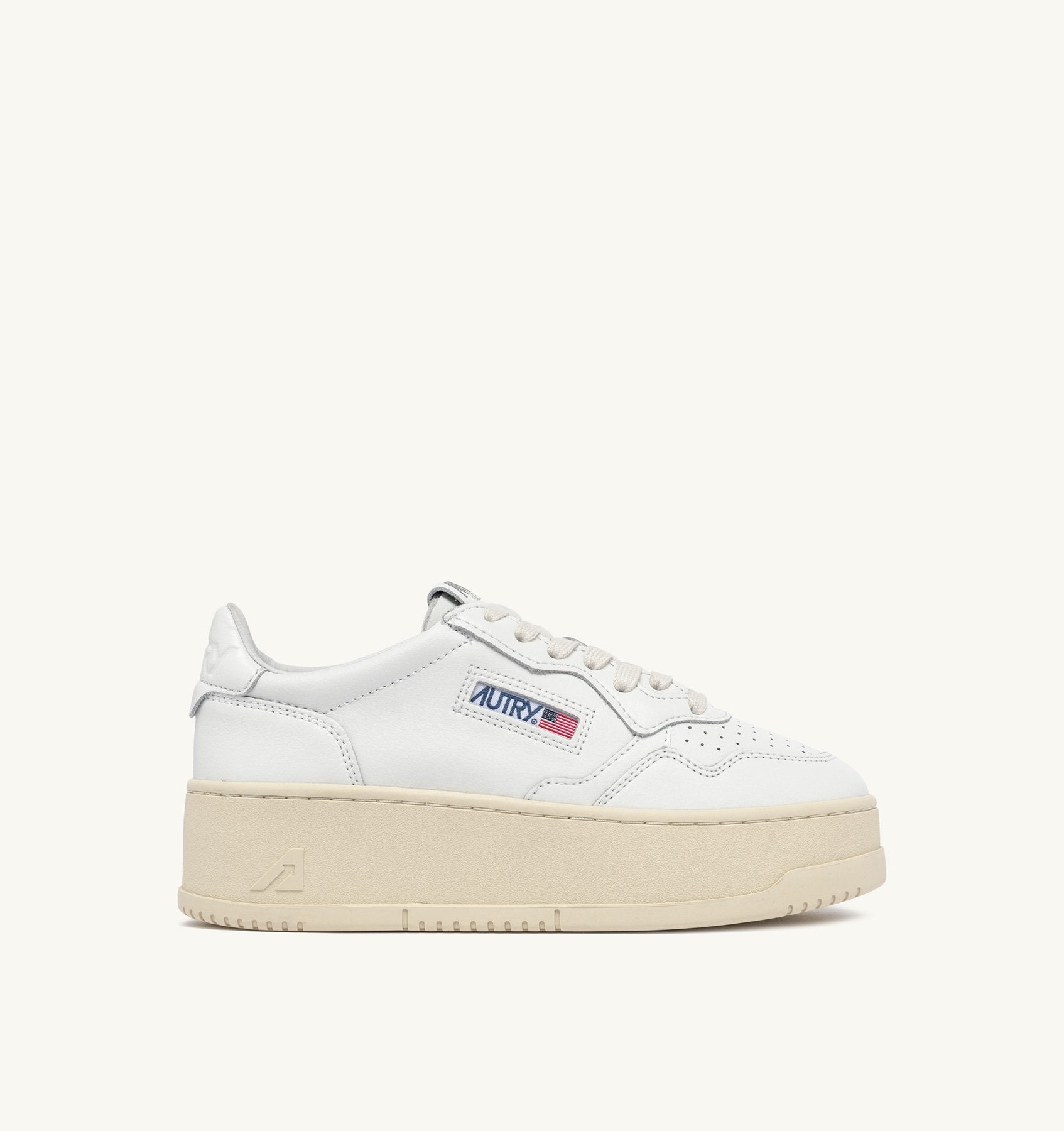 AUTRY - MEDALIST PLATFORM SNEAKERS IN WHITE LEATHER (Women) - ASTOREHERE
