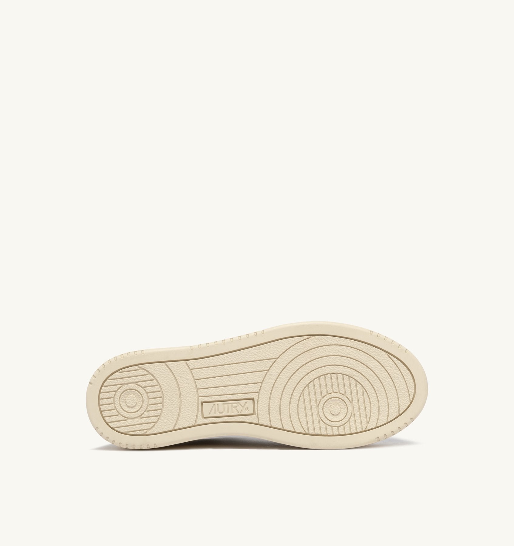 AUTRY - MEDALIST LOW SNEAKERS IN WHITE AND GOLD LEATHER (Women) - ASTOREHERE