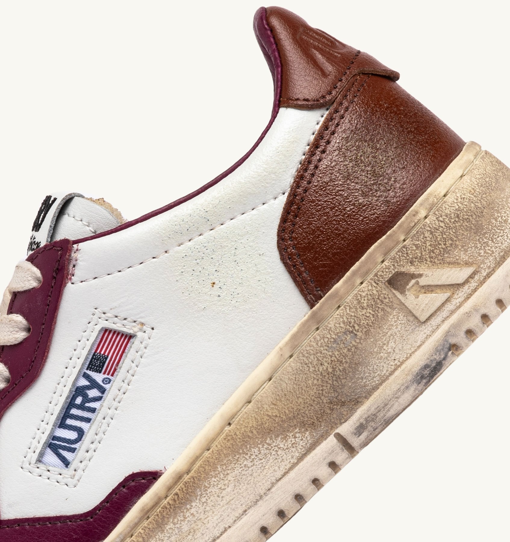 AUTRY - SUPER VINTAGE MEDALIST LOW SNEAKERS IN WHITE, PURPLE AND BROWN LEATHER (Women) - ASTOREHERE