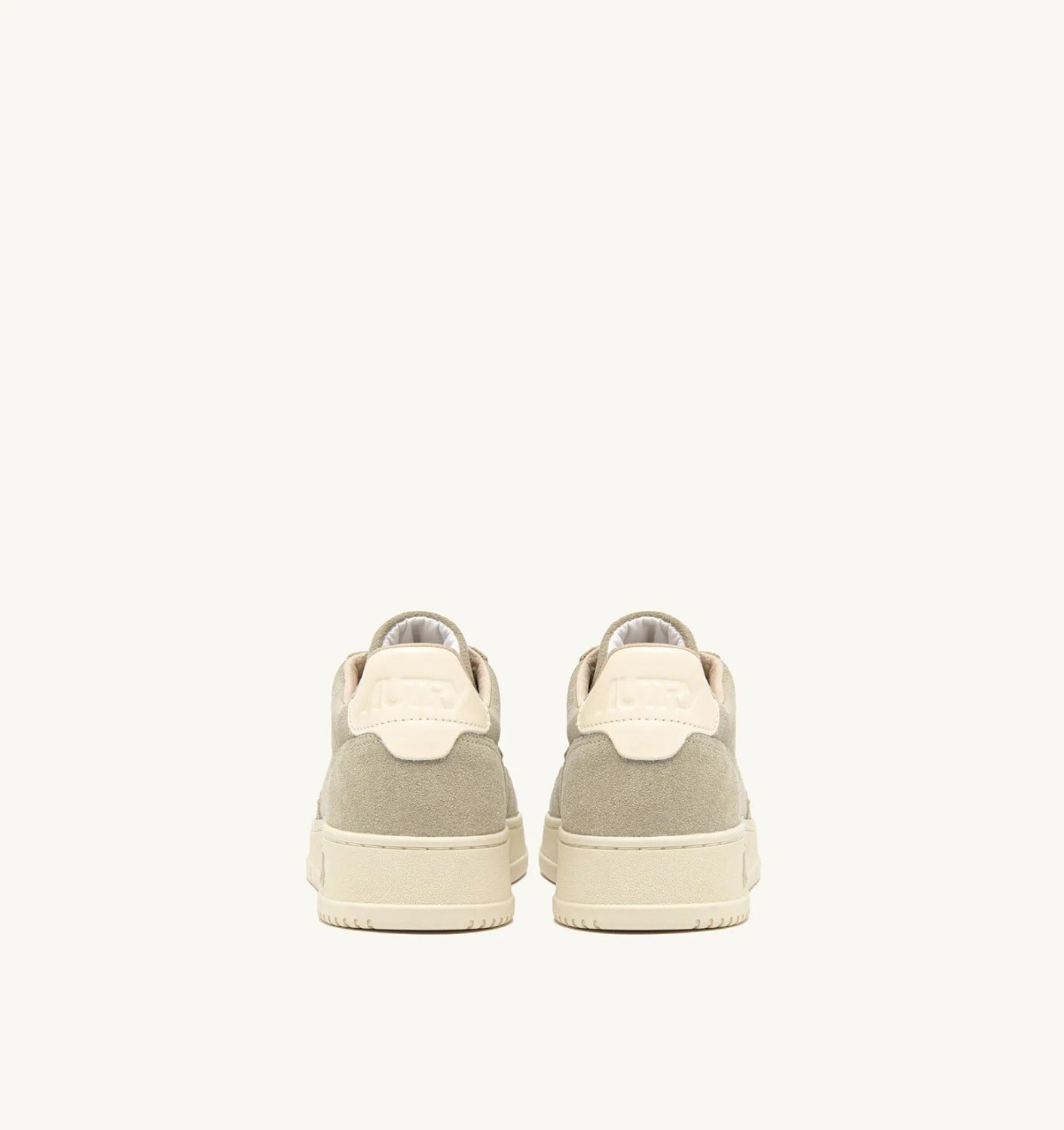 AUTRY - MEDALIST LOW SNEAKERS IN PAPYRUS AND OFF WHITE SUEDE (Women)