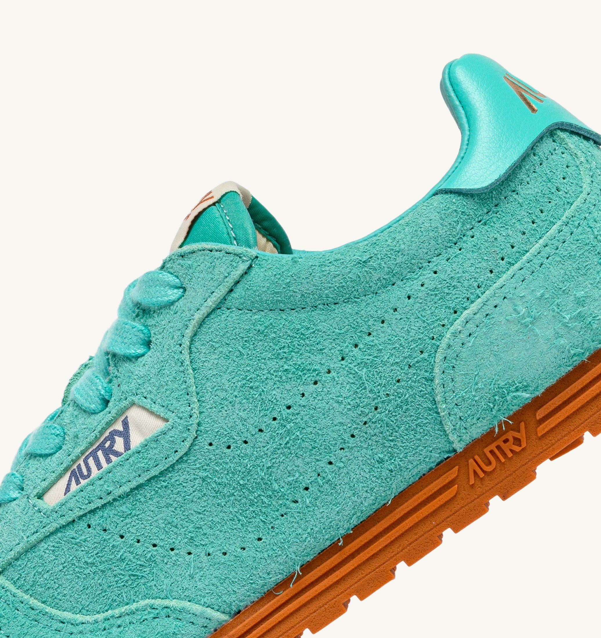 【送料&関税込】Autry Windspin Sneakers In Green Suede Autry Reelwind Low Sneakers In Green Nylon And Suede